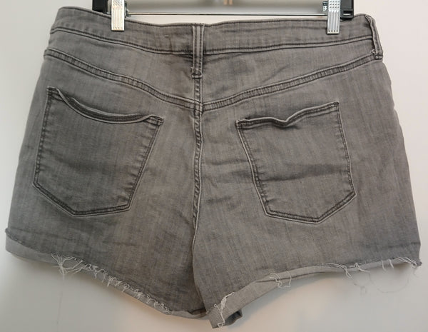 Size 18/ 34 UNIVERSAL THREAD Light Grey Jean Shorts