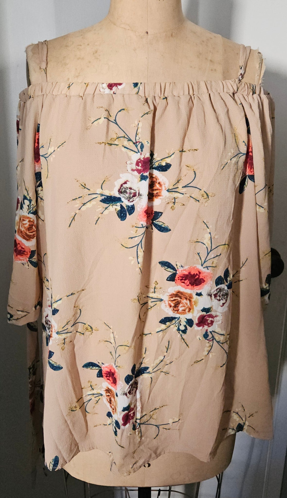 ROSE GAL 3X-5X Off The Shoulder Tan Floral Blouse