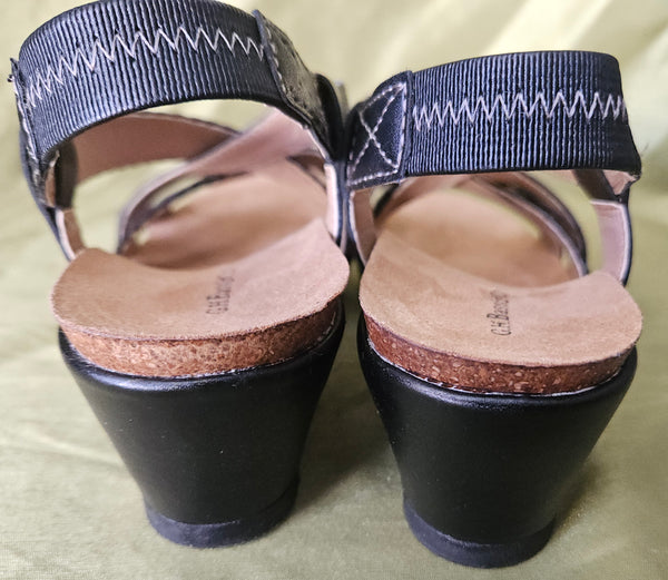 Brand New Size 7 1/2 G.H. BASS & CO Black Remy Sandals
