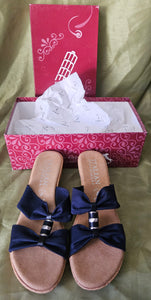 Brand New Size 7 1/2 ITALIAN SHOEMAKER Navy Dutchess Sandals