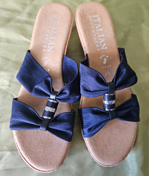 Brand New Size 7 1/2 ITALIAN SHOEMAKER Navy Dutchess Sandals