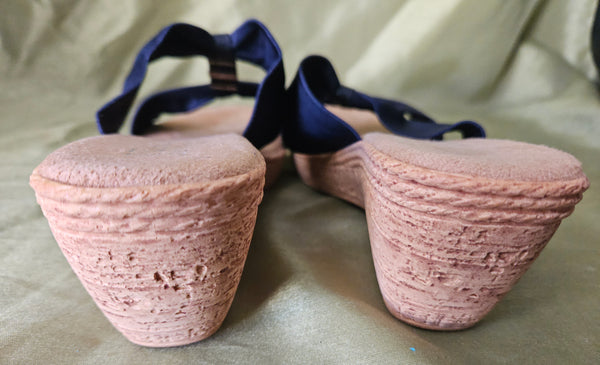 Brand New Size 7 1/2 ITALIAN SHOEMAKER Navy Dutchess Sandals