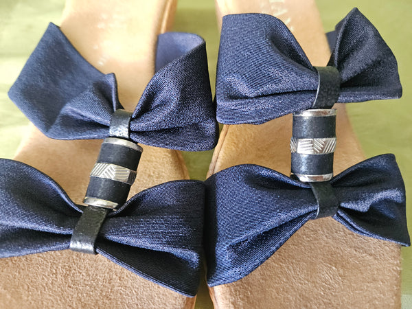 Brand New Size 7 1/2 ITALIAN SHOEMAKER Navy Dutchess Sandals