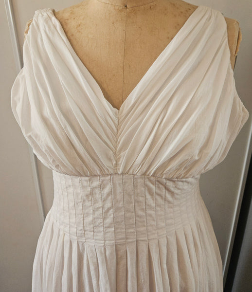 Size 12 SUZI CHIN for Maggy Boutique White Silk Rosette Dress