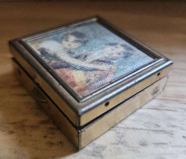 Vintage Gold Graphic Pill Box