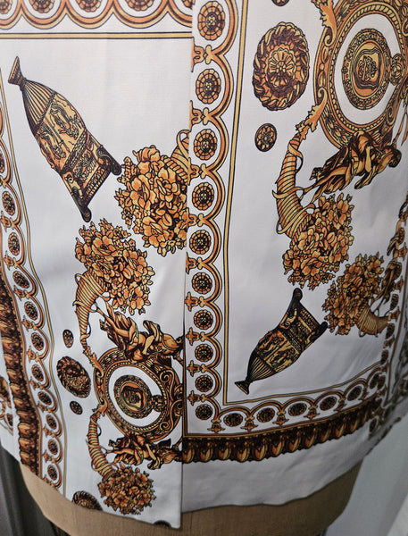 Med / Large OVI Women's 2-Pc Gold & White Roman Print Pant Suit (See details)