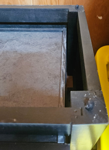 Unique Brown & Black 5 Piece 8 Drawer Dresser (Comes apart)