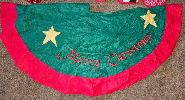 Miscellaneous 18 Piece Christmas Lot