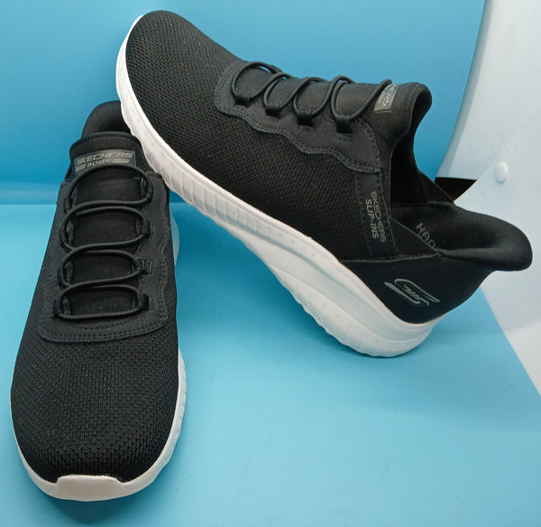 Size 8 Black Memory Foam Bob’s Skechers Slip In Shoes Women’s Comfort Walking Shoe