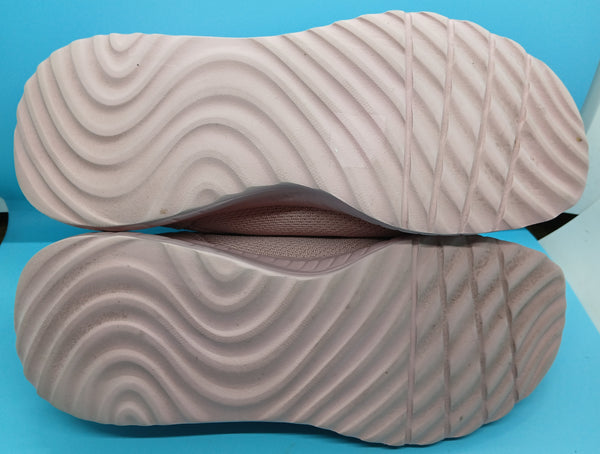 Size 8.5 Pink Memory Foam Bob’s Skechers Slip In Women’s Comfort Walking Shoes