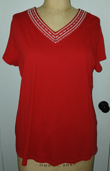 XL CROFT & BARROW Red Top w/ White V-Neck Embroidery