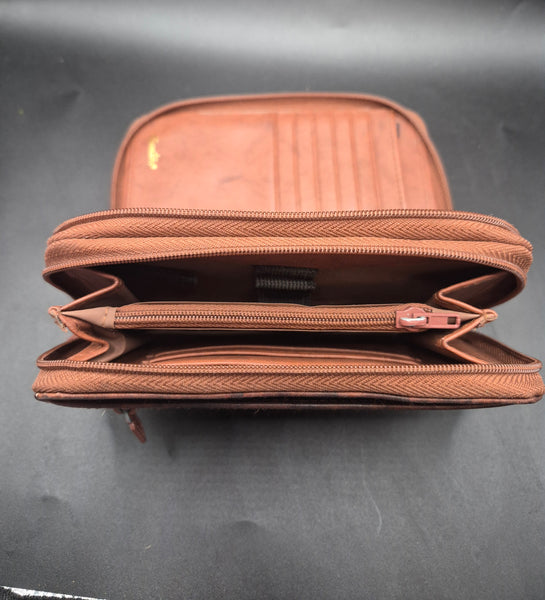 Buxton Brown Vintage Cowhide Leather Wallet Bifold Accessory Classic Style