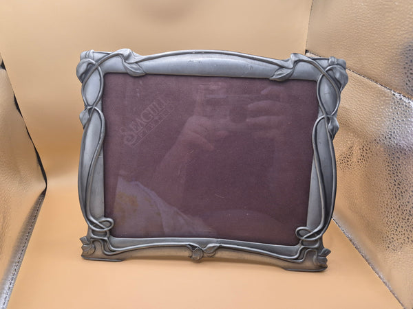 Vintage 1990s Seagull Pewter 9x11 Etain Zinn Picture Frame Decorative Home Decor