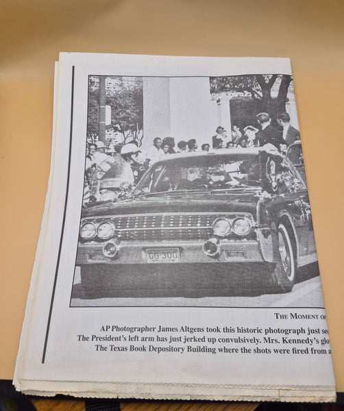 20-Pg JFK Assasination Historical Guide Newspaper