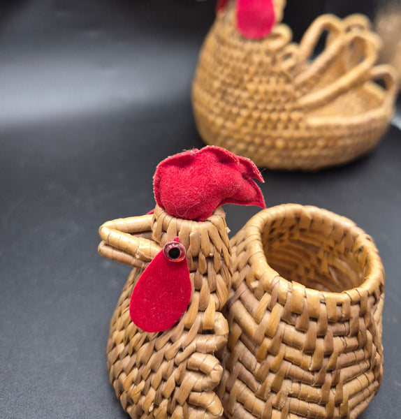 Vintage Handwoven Weave Farmhouse 2-Pc Rooster Set