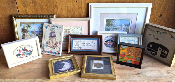 Lot of 12 Misc Wall Decor Bundle