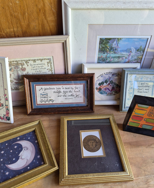 Lot of 12 Misc Wall Decor Bundle