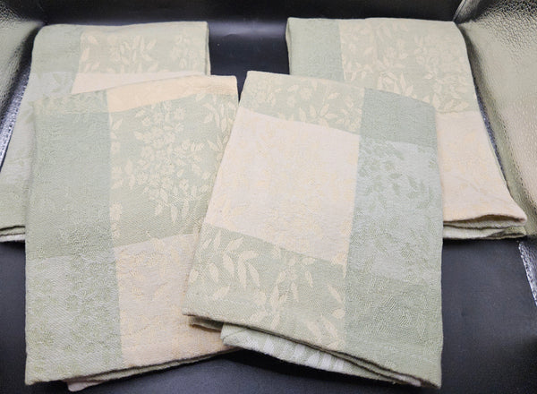 Set of 4 Green & Tan 18" x 18" Leaf Pattern Cotton Napkins