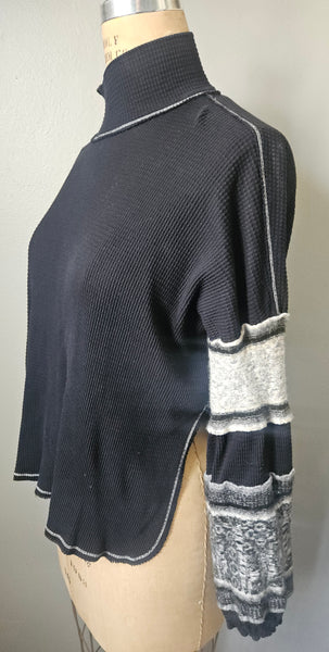 FREE PEOPLE XL Black Gray White Long Sleeve Sweater Knit Top Womens Casual Style