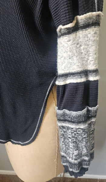 FREE PEOPLE XL Black Gray White Long Sleeve Sweater Knit Top Womens Casual Style
