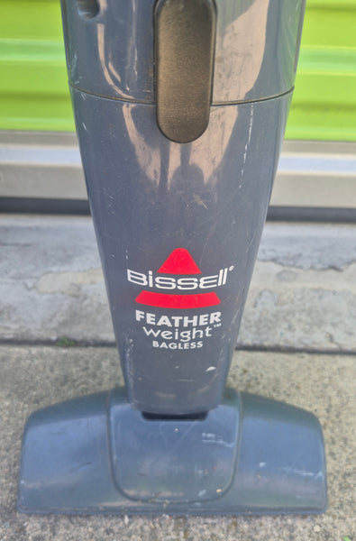 BISSELL Feather Weight Bagless Vacuum Cleaner Model 3106-L