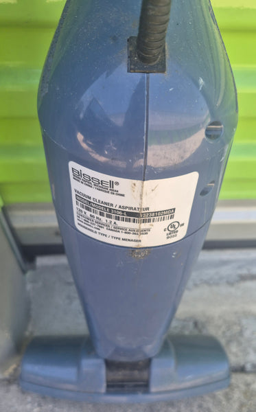 BISSELL Feather Weight Bagless Vacuum Cleaner Model 3106-L