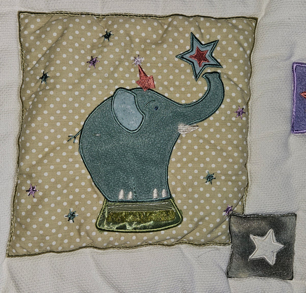 Pastel Unisex Circus Animal Infant Children's Crib Comforter (One Flaw)