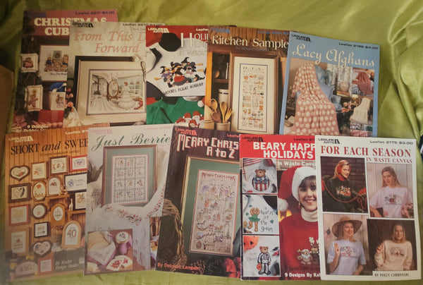 Vintage LEISURE ARTS 41 Lot Craft Leaflets