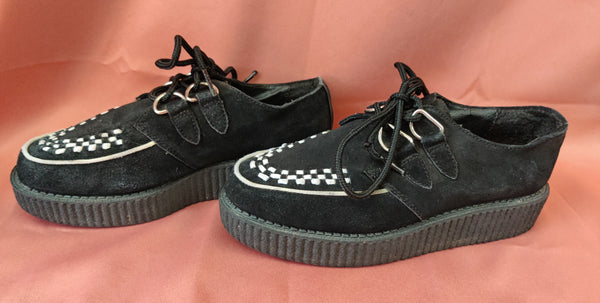 Women's Size 6 Black T.U.K. Suede Lace Up ShoesWomen's Size 6 Black T.U.K. Suede Lace Up Shoes