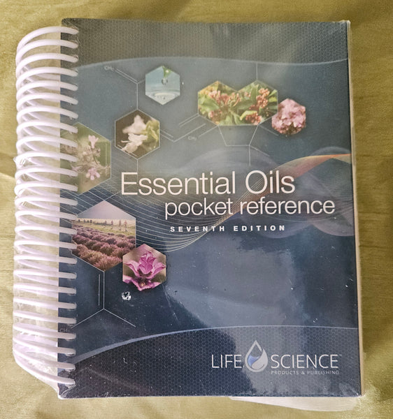 Lot of 17 Essential Oils in Wood Box w/ Reference Book