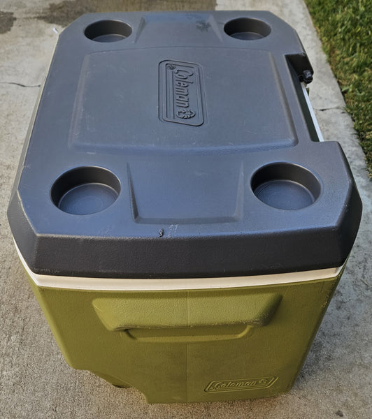 30 Quart Green & White COLEMAN Ice Chest Cooler