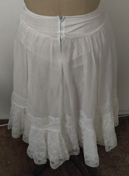 Size 8 Vintage BARBIZON Off White Petti Bud Dress Slip