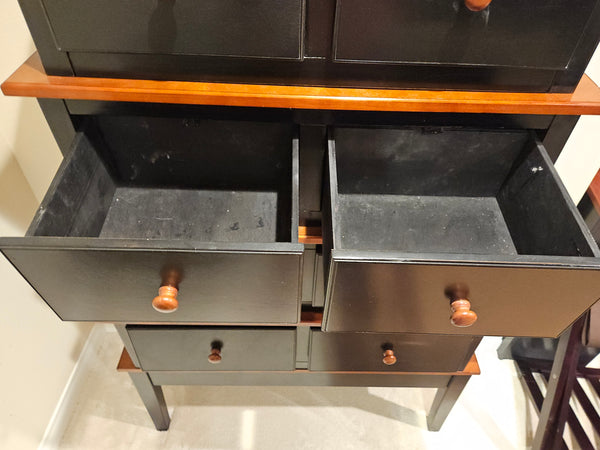 Unique Brown & Black 5 Piece 8 Drawer Dresser (Comes apart)