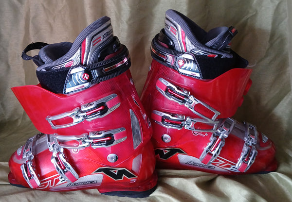 Women's Nordica Performance Fit 27.0 / 27.5 Red 100-90 Ski / Snowboarding Boots
