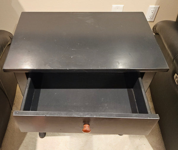 Black End Table / Side Table (READ DETAILS)