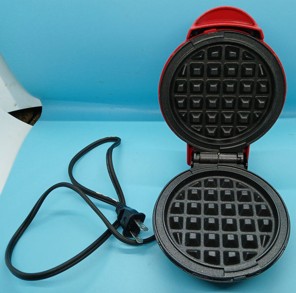 DASH Mini Makers Griddle Waffle Grill Set Compact Dorm Room Cookware Appliances