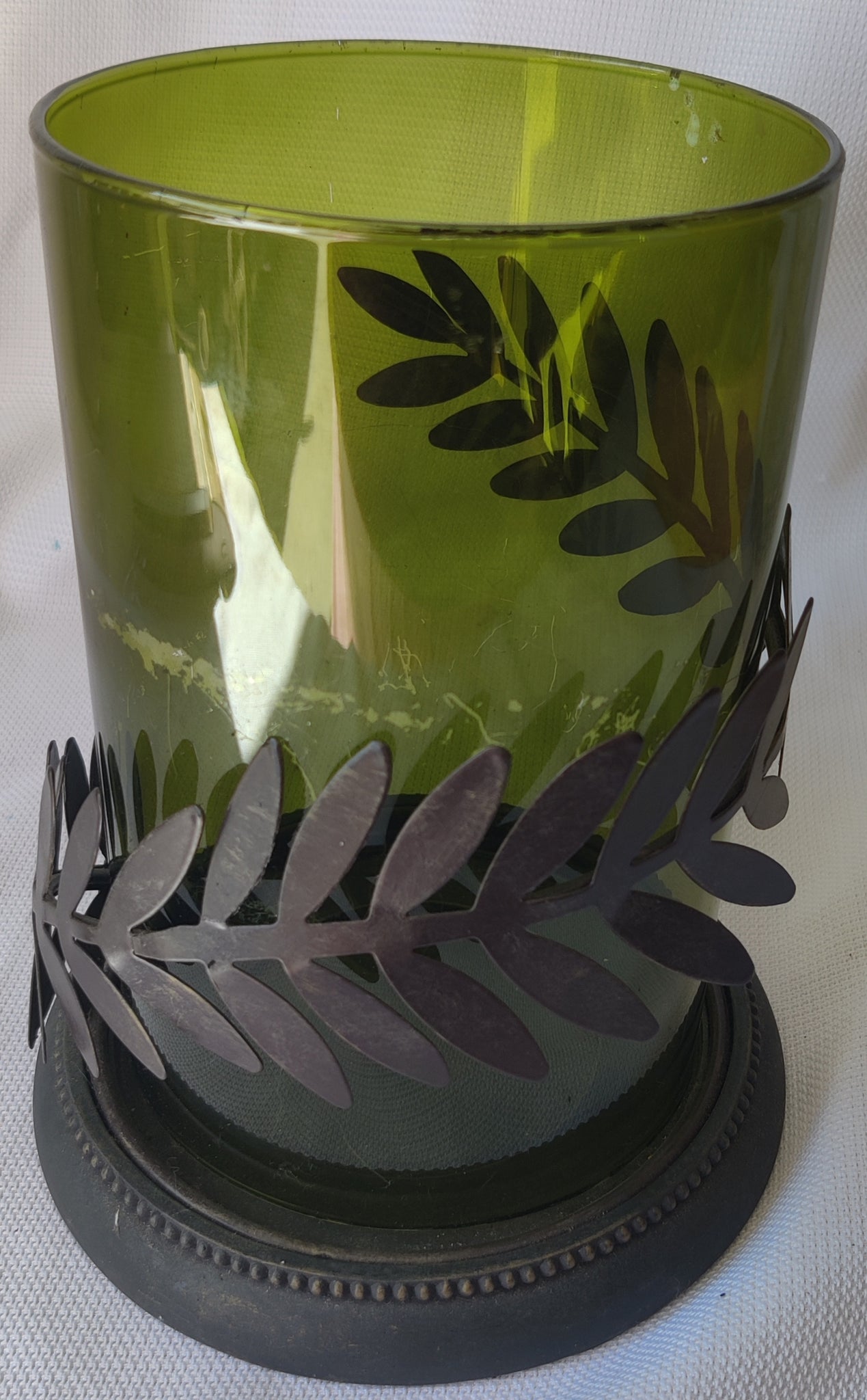 GRASSLANDS ROAD Green Wrap Around Leaf Metal Candle Holder