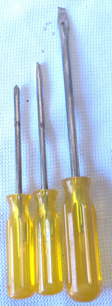 Assortment Of 6 Yellow Screwdrivers