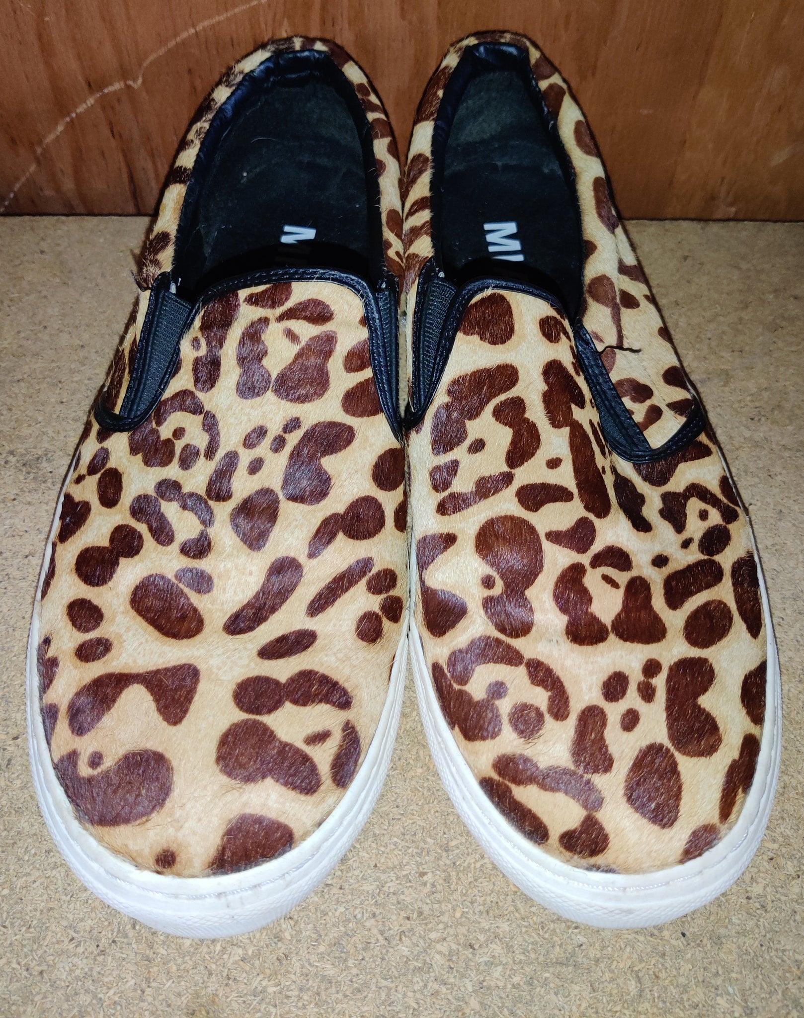 Women's Size 10 Faux Fur MIA Leopard Print Flat Walking Sneaker Shoes