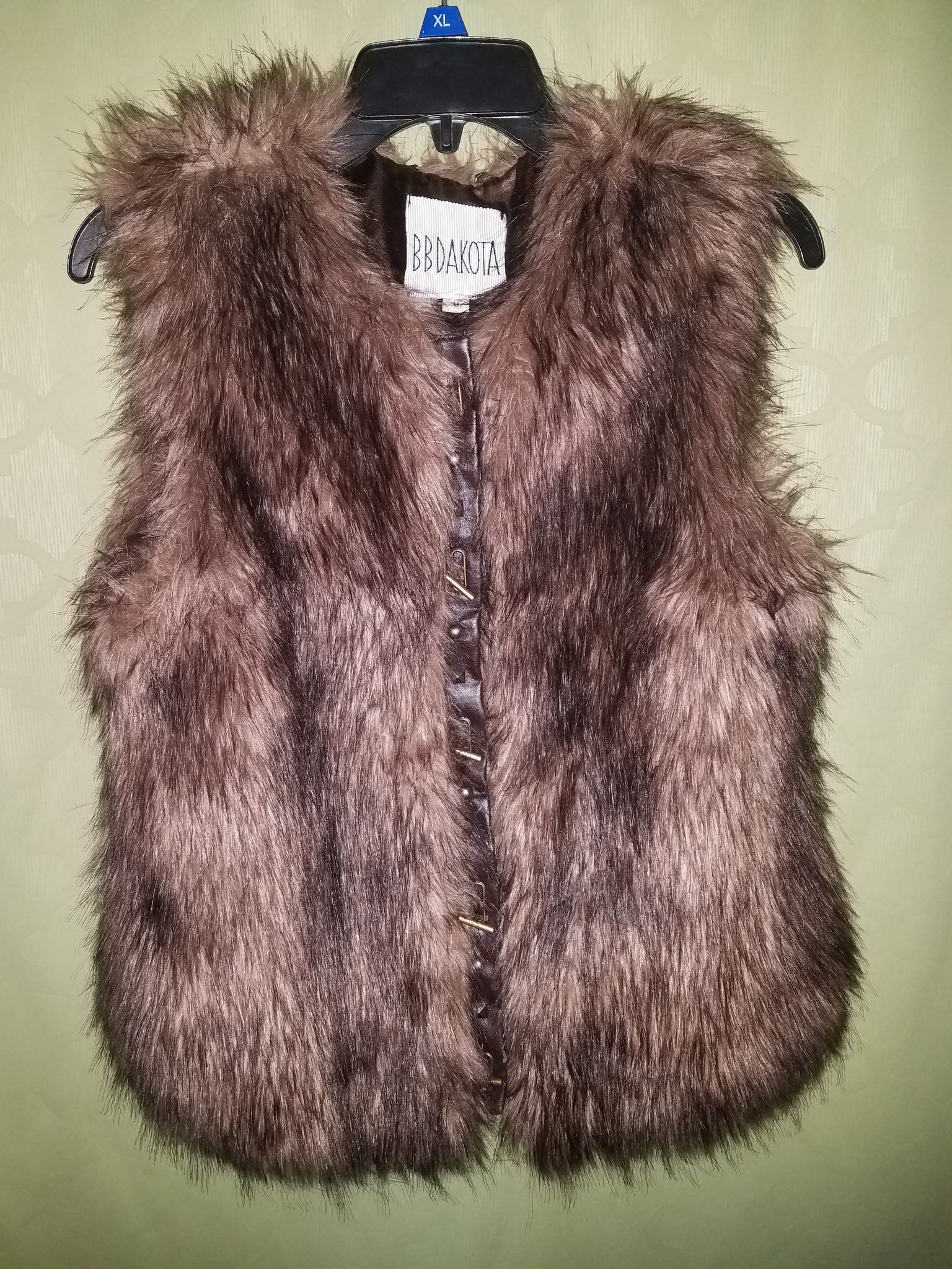 Women's Medium BB DAKOTA Brown Fashion Vest