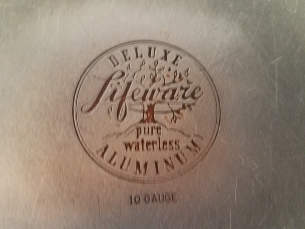 Vintage Collectible Cookware DELUXE LIFETIME 7.5" Aluminum Skillet with Lid