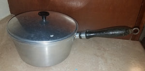 3 Qt Vintage Sauce Pot (Sauce Pan) w/ Original Lid