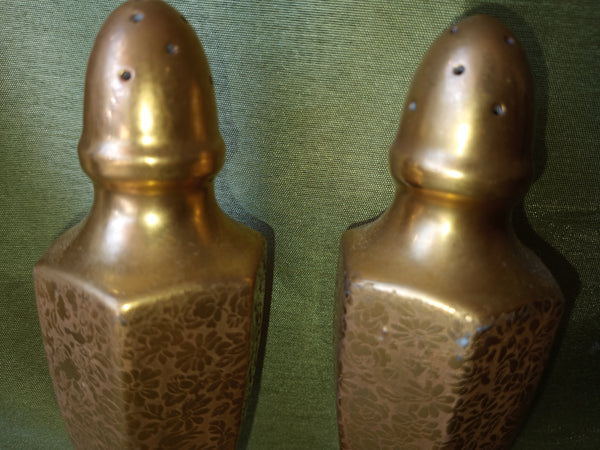Pair of Vintage Gold Floral China Salt & Pepper Shakers (READ DETAILS)
