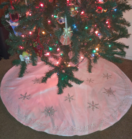 White Embroidered Snowflake Beaded Christmas Tree Skirt