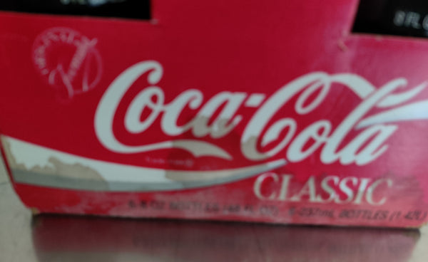 Six Pack of Vintage Collectible Coca Cola Bottles w/ Carrier (READ DETAILS)